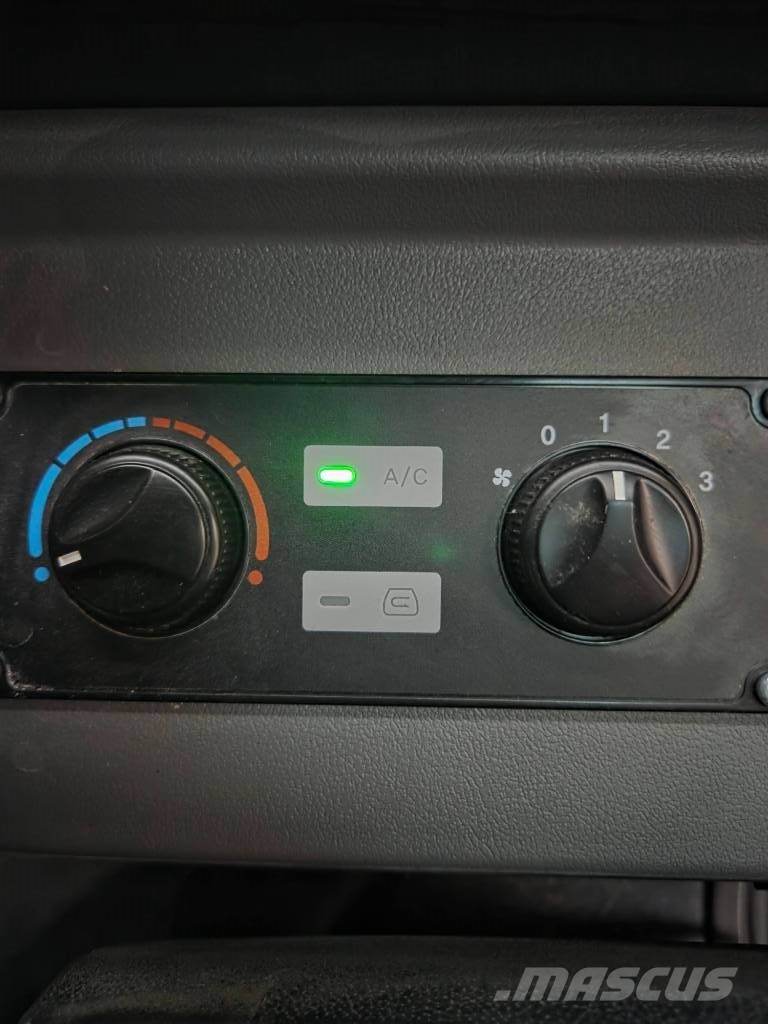 Hyundai HS 120 V Kompaktrakodók