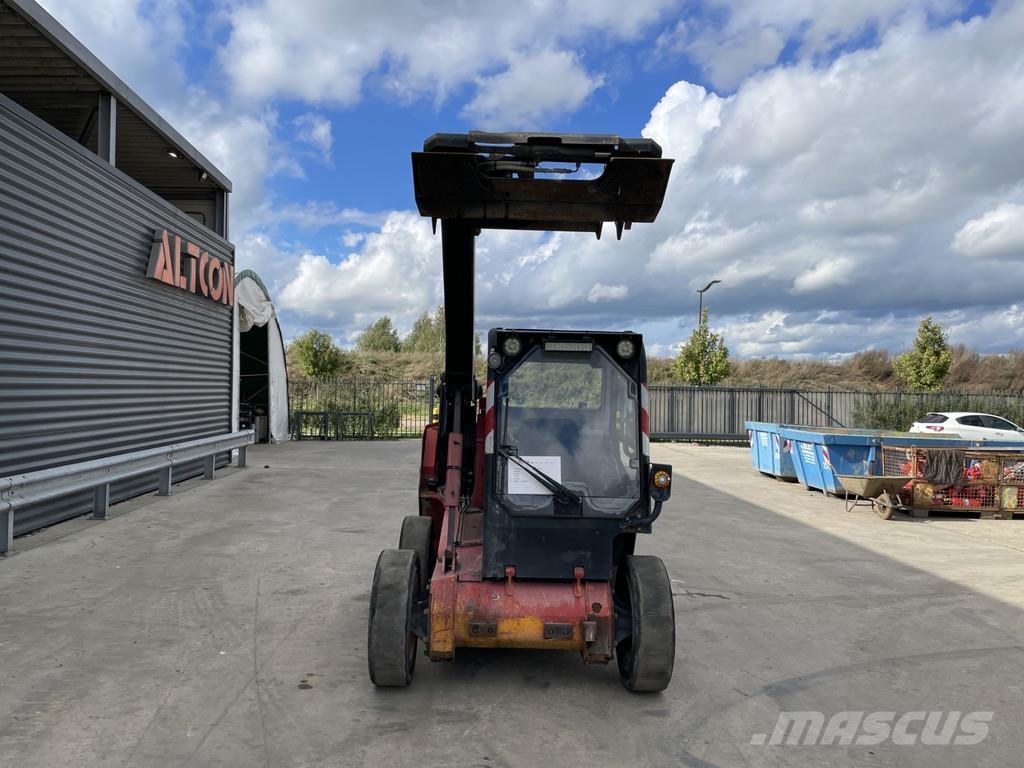 JCB R260 Juontokoneet