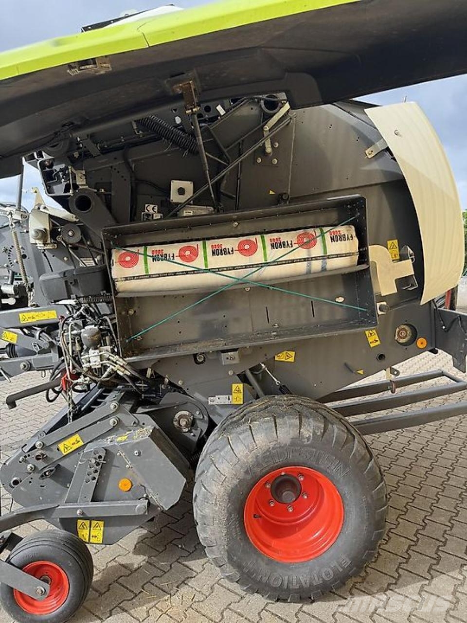 CLAAS Variant 385 RC Pro Ronde-balenpersen