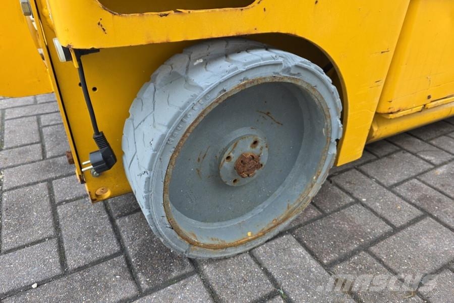 Haulotte Compact 10 As-Is, Electric, 10m Working Height, 45 Scissor lifts