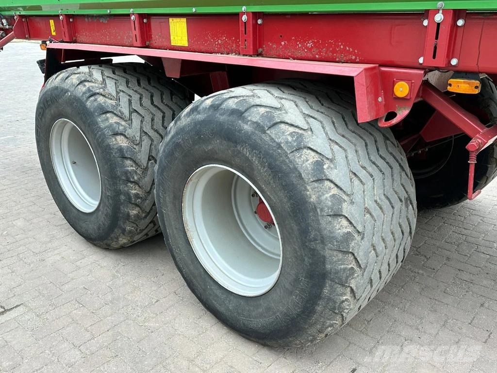 Strautmann GIGA VITESSE 3 DUO PLUS Giga Vitesse 3 Duo plus Kendi yürür silaj makinalari