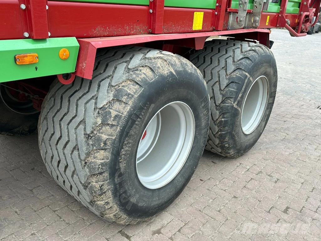 Strautmann GIGA VITESSE 3 DUO PLUS Giga Vitesse 3 Duo plus Kendi yürür silaj makinalari