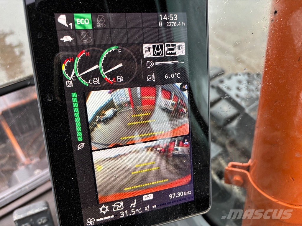 Hitachi ZX 135 US-7 / Rototilt, Rasvari, Stage V 履带挖掘机