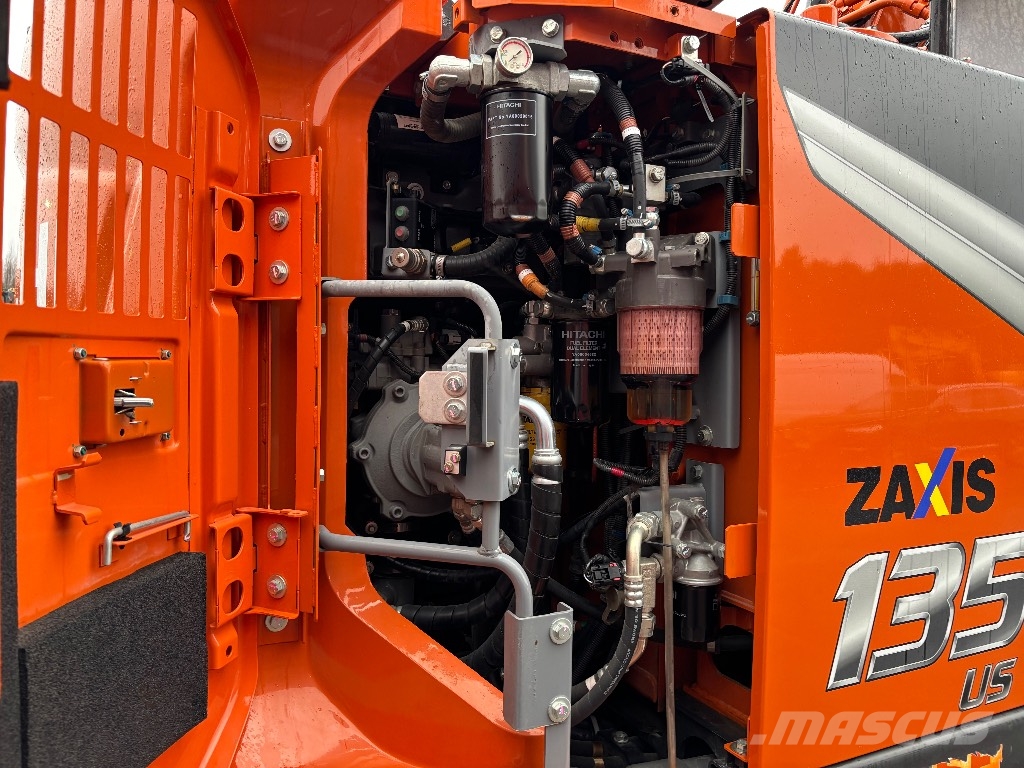 Hitachi ZX 135 US-7 / Rototilt, Rasvari, Stage V 履带挖掘机