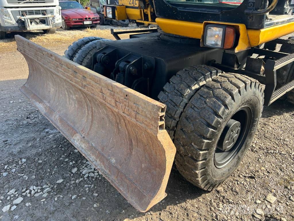 JCB JS 145 W + BUCKET Excavadoras de ruedas