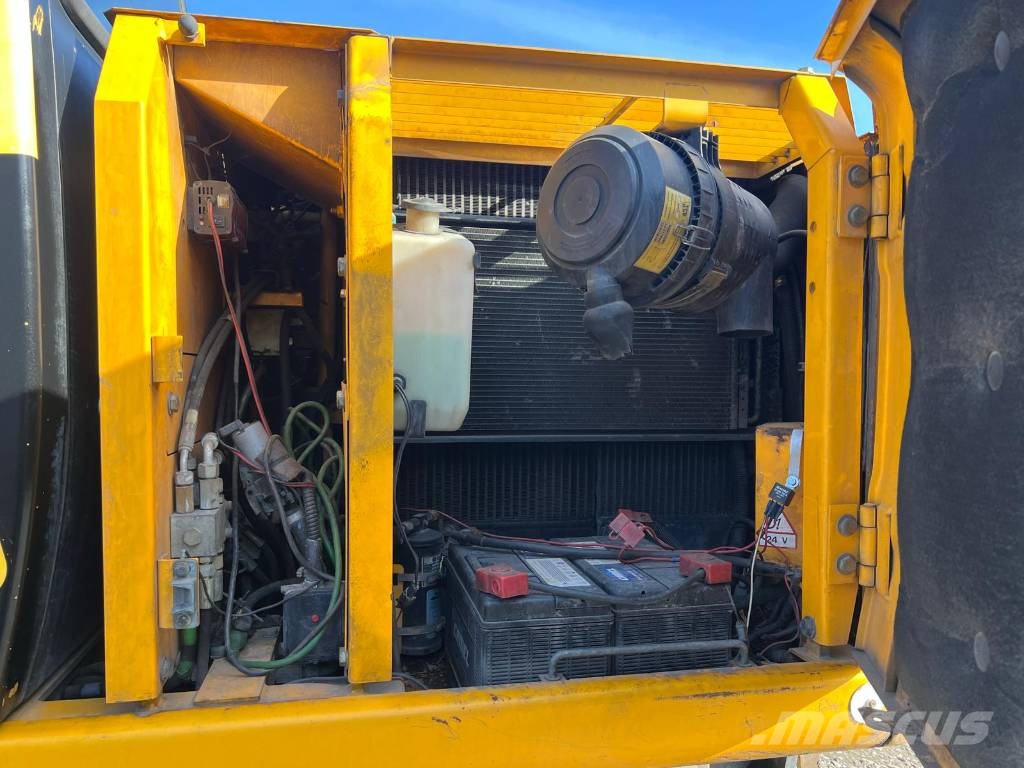 JCB JS 145 W + BUCKET Excavadoras de ruedas