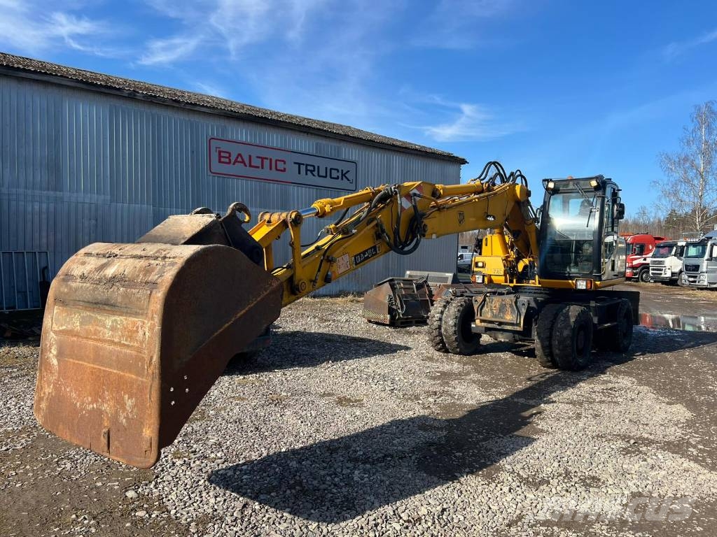 JCB JS 145 W + BUCKET Excavadoras de ruedas