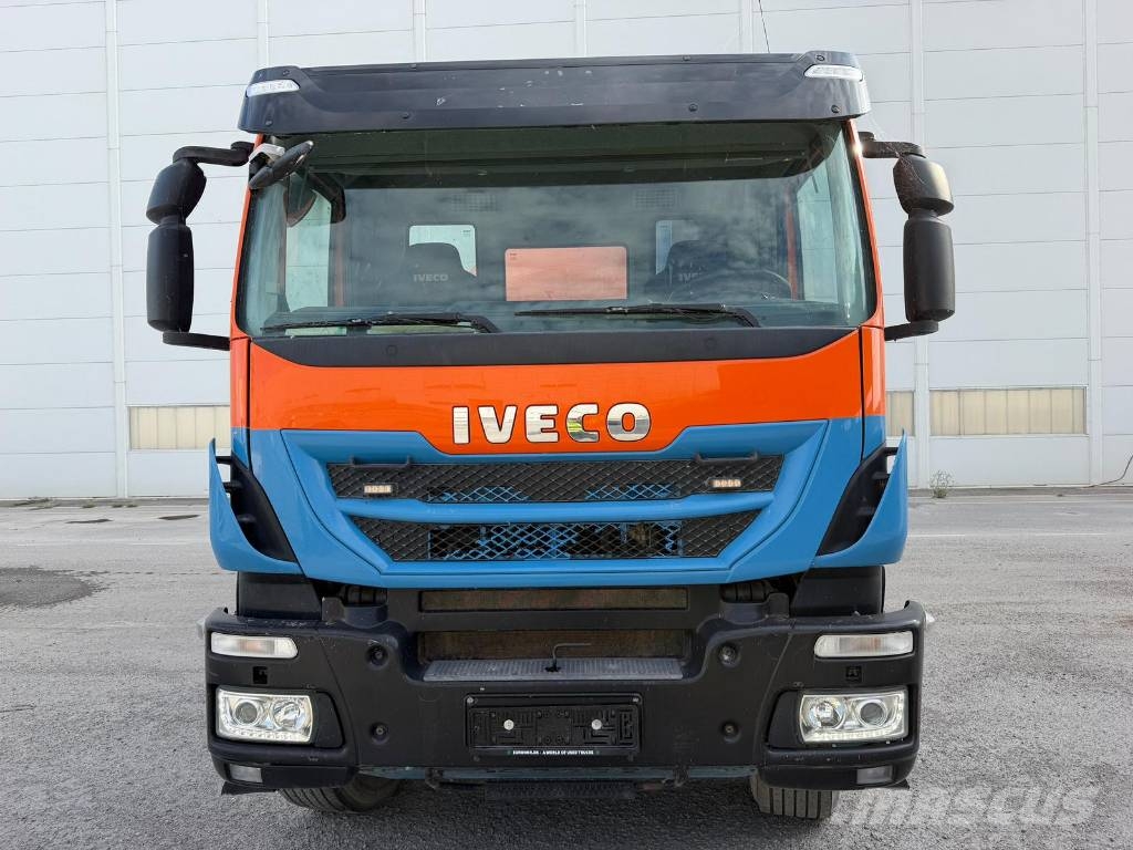Iveco TRAKKER AD340T45 Бетоносмесители