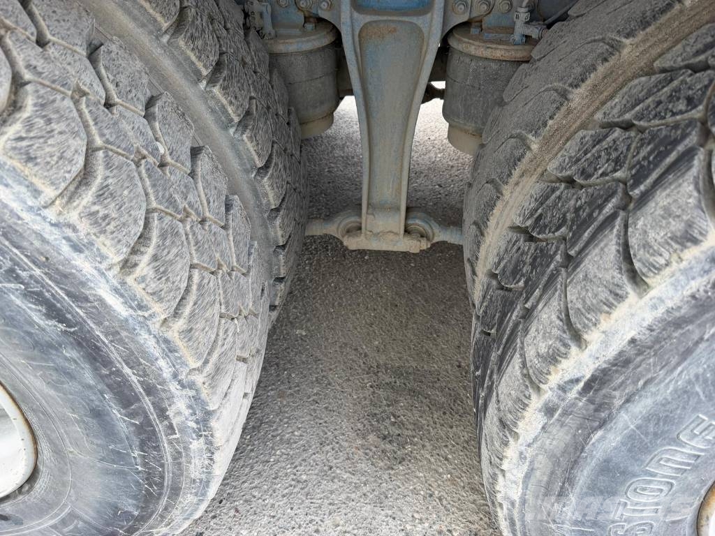 Iveco TRAKKER AD340T45 Бетоносмесители