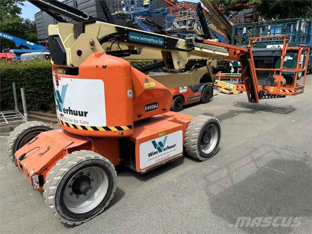 JLG E450AJ (2005) Strēles pacēlāji