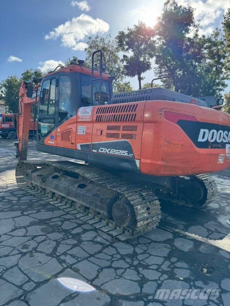 Doosan DX 225 LC-5 Lánctalpas kotrók