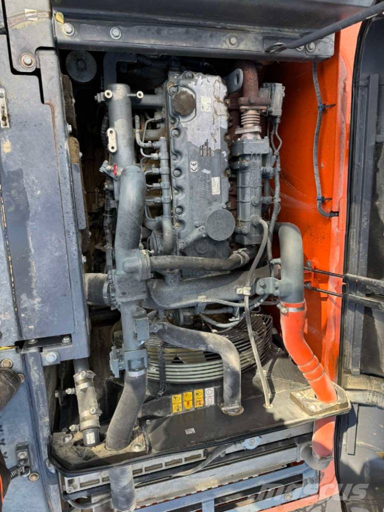 Doosan DX 225 LC-5 Lánctalpas kotrók
