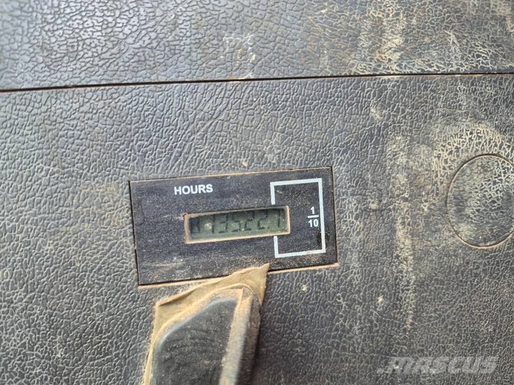 Hyundai HX 300 대형 굴삭기 29톤 이상