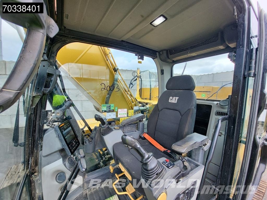 CAT 323 Gravemaskiner på larvebånd