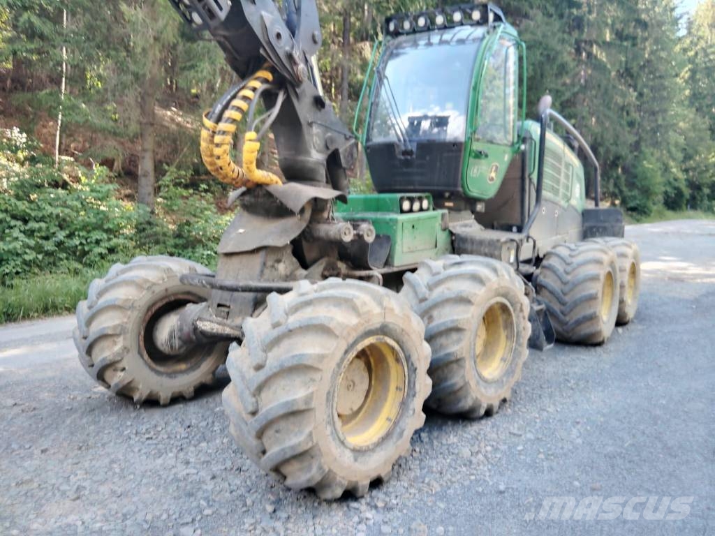 John Deere 1270 G Harvesters