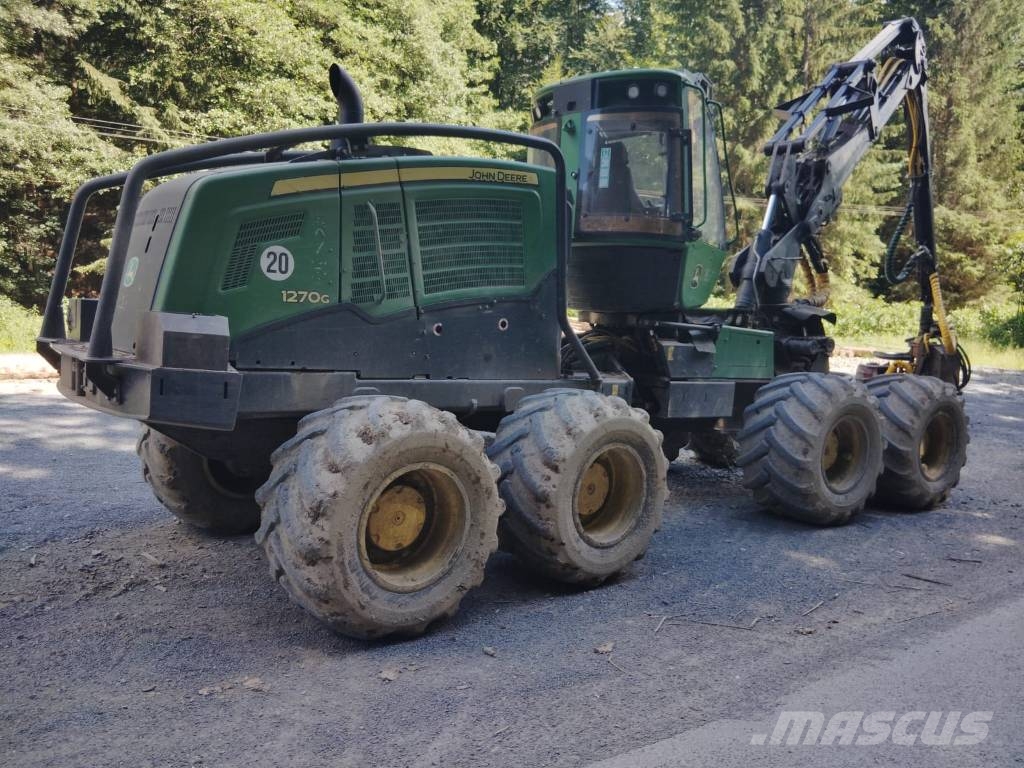 John Deere 1270 G Harvesters