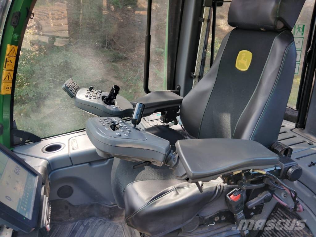 John Deere 1270 G Harvesters