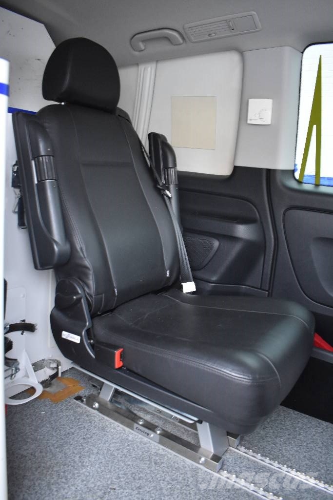 Mercedes-Benz Vito 4x4 Notarzt Einsatzfahrzeug NEF Ambulanser
