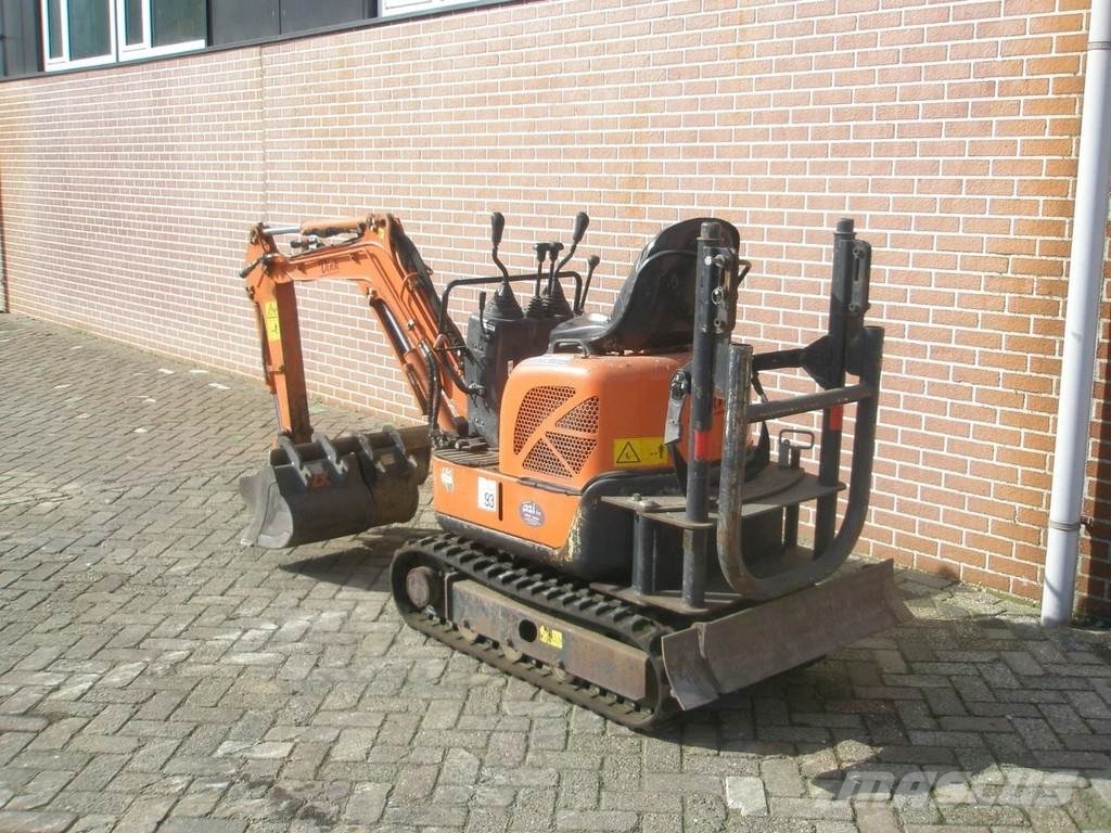 Hitachi ZX10U-2 Miniescavadeiras < 7t (Mini escavadeiras)