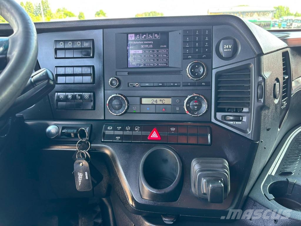 Mercedes-Benz Arocs 3263 8x4 FULL STEEL Transporte de madera