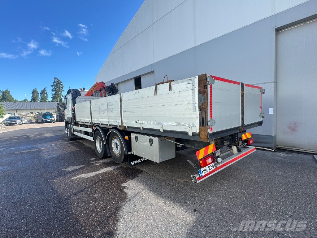 Volvo FM 370 6x2/4-4900 Nosturiauto Truck mounted cranes