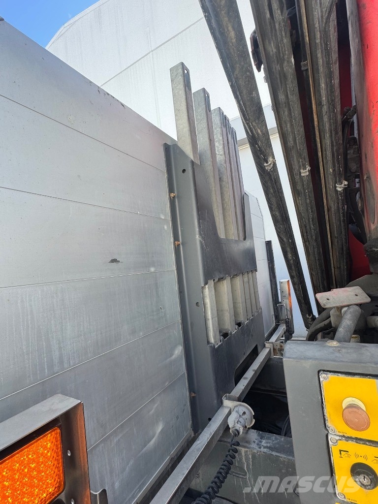 Volvo FM 370 6x2/4-4900 Nosturiauto Truck mounted cranes