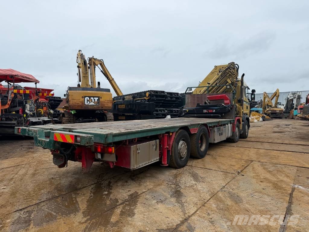 Scania R124 G HIAB 700E-8 + jib Vlakke laadvloer met kraan