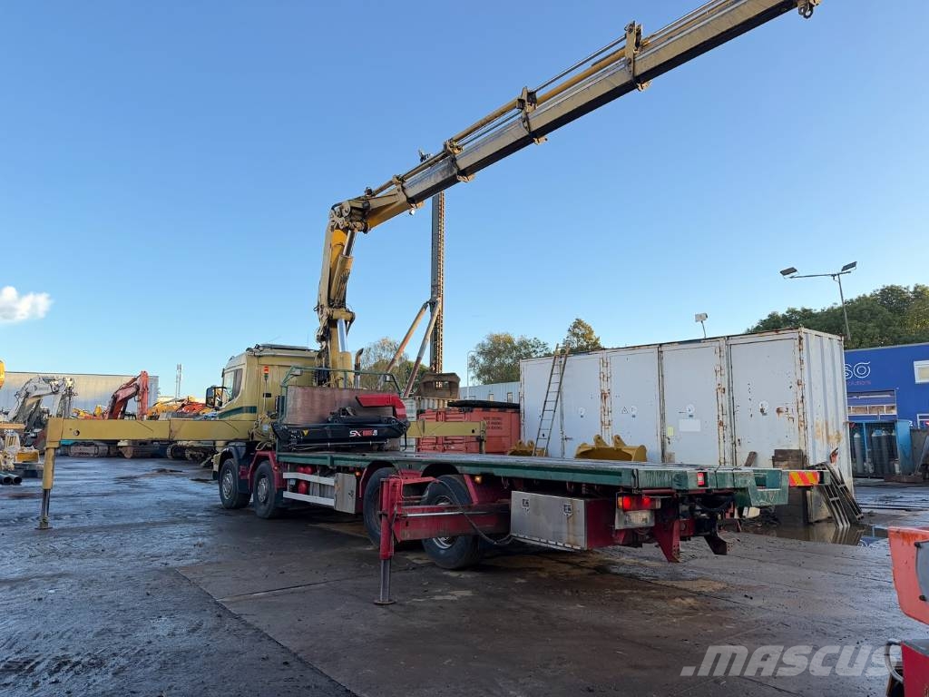 Scania R124 G HIAB 700E-8 + jib Vlakke laadvloer met kraan