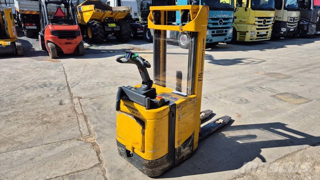 Jungheinrich EJC 214 - 2003 YEAR - 6155 HOURS - TRIPLEX Pedestrian stackers