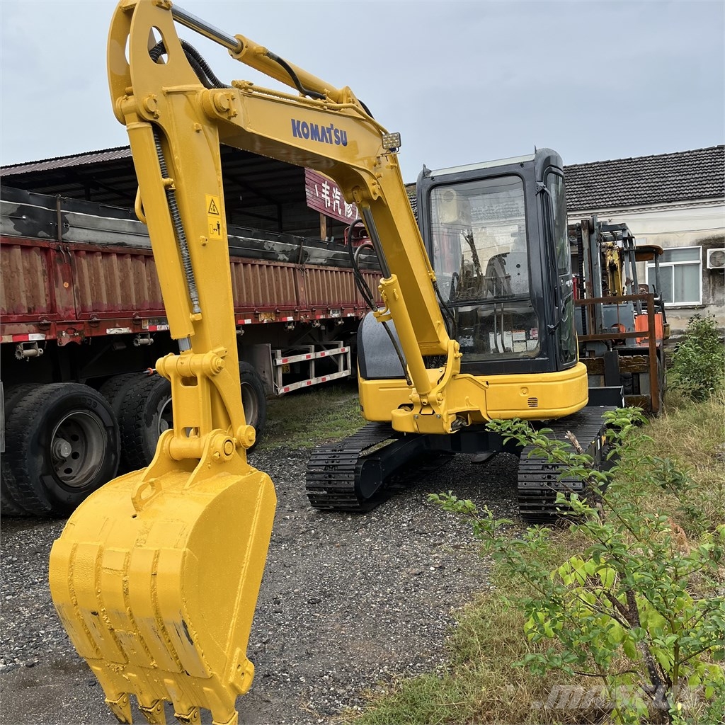 Komatsu PC35 Gravemaskiner på larvebånd