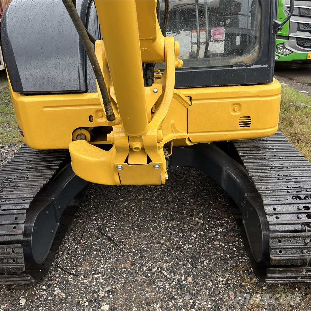Komatsu PC35 Gravemaskiner på larvebånd