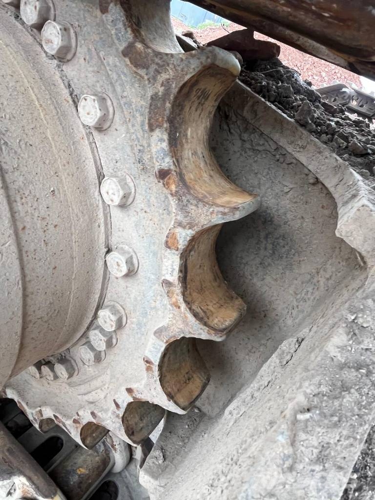 Doosan DX 225 LC Bagri goseničarji