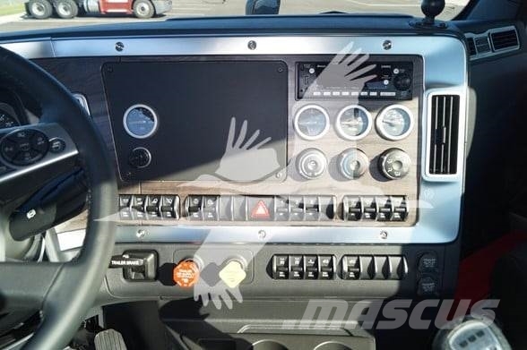 Western Star 49X Vetopöytäautot