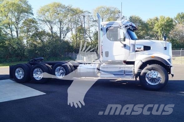 Western Star 49X Vetopöytäautot