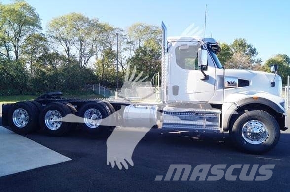 Western Star 49X Vetopöytäautot