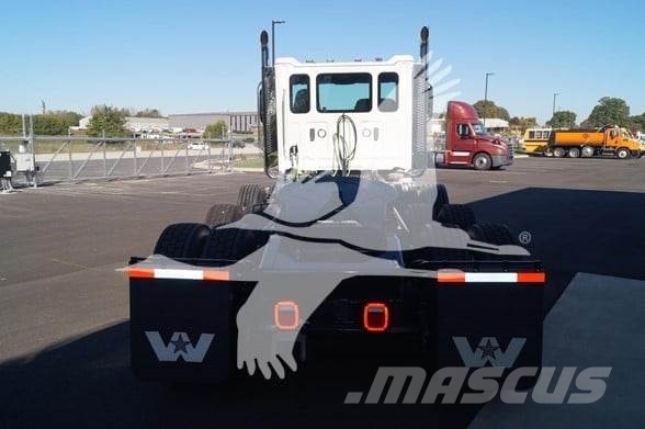 Western Star 49X Vetopöytäautot