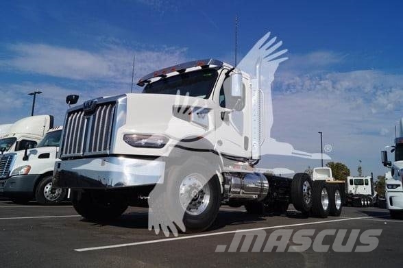 Western Star 49X Camiones con chasís y cabina