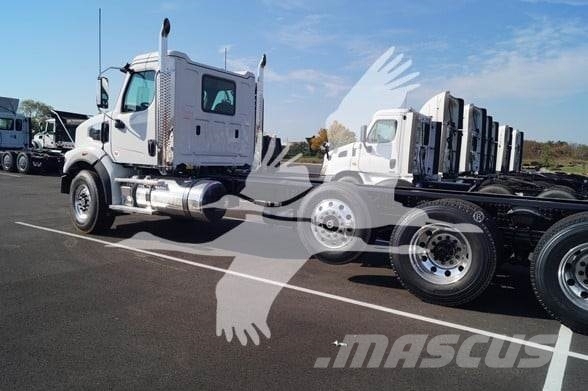 Western Star 49X Camiones con chasís y cabina