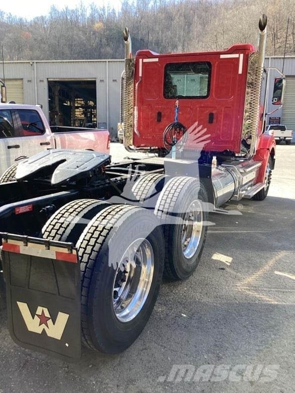 Western Star 49X Vetopöytäautot