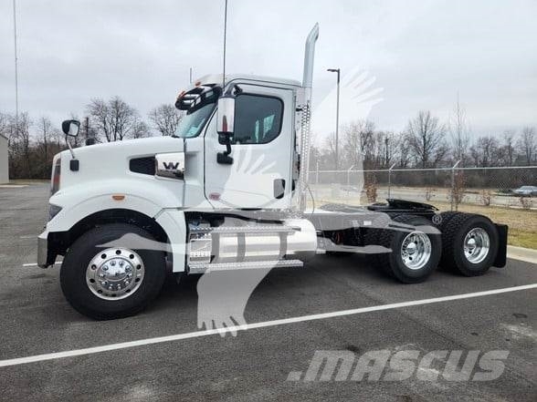 Western Star 49X Vetopöytäautot