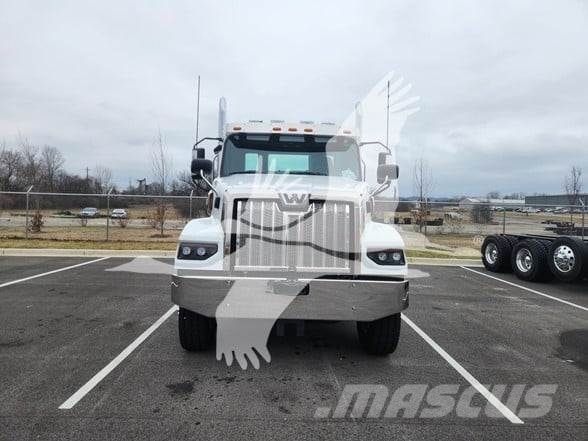 Western Star 49X Vetopöytäautot