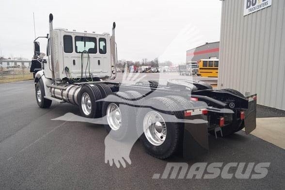 Western Star 49X Vetopöytäautot