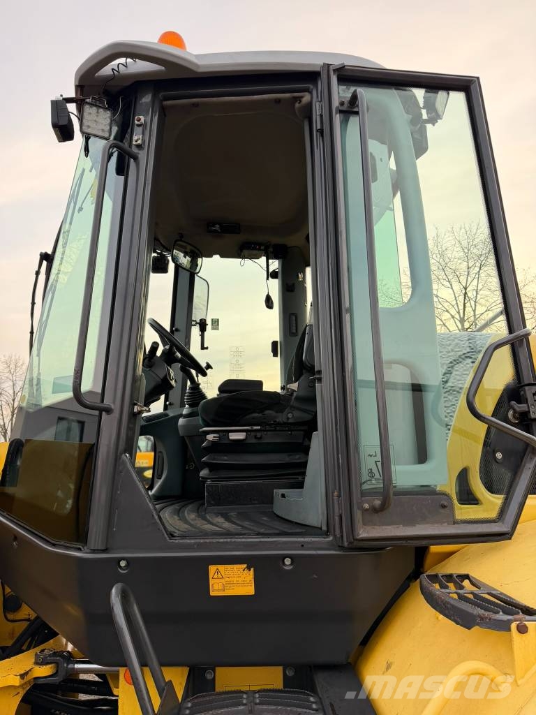 New Holland WE190 B*20t*Klima*40KM/h*Schnellwechsler*1.Hand Chargeuse sur pneus