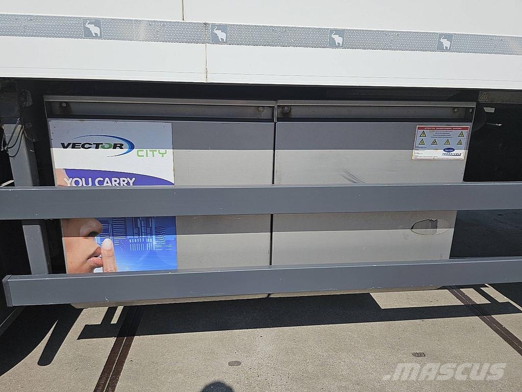 Schmitz Cargobull SKO 24 FP 40 COOL STEERAXLE TAILLIFT نصف مقطورات بدرجة حرارة قابلة للضبط