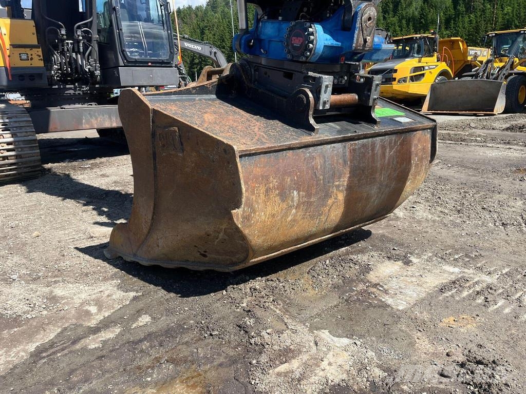 Volvo ECR355EL Гусеничні екскаватори