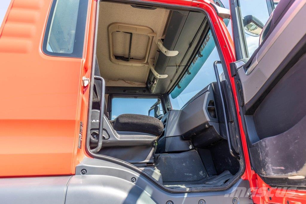 MAN TGS 33.470 BBS-6x6 (motor new 28.000 km) Sadulveokid