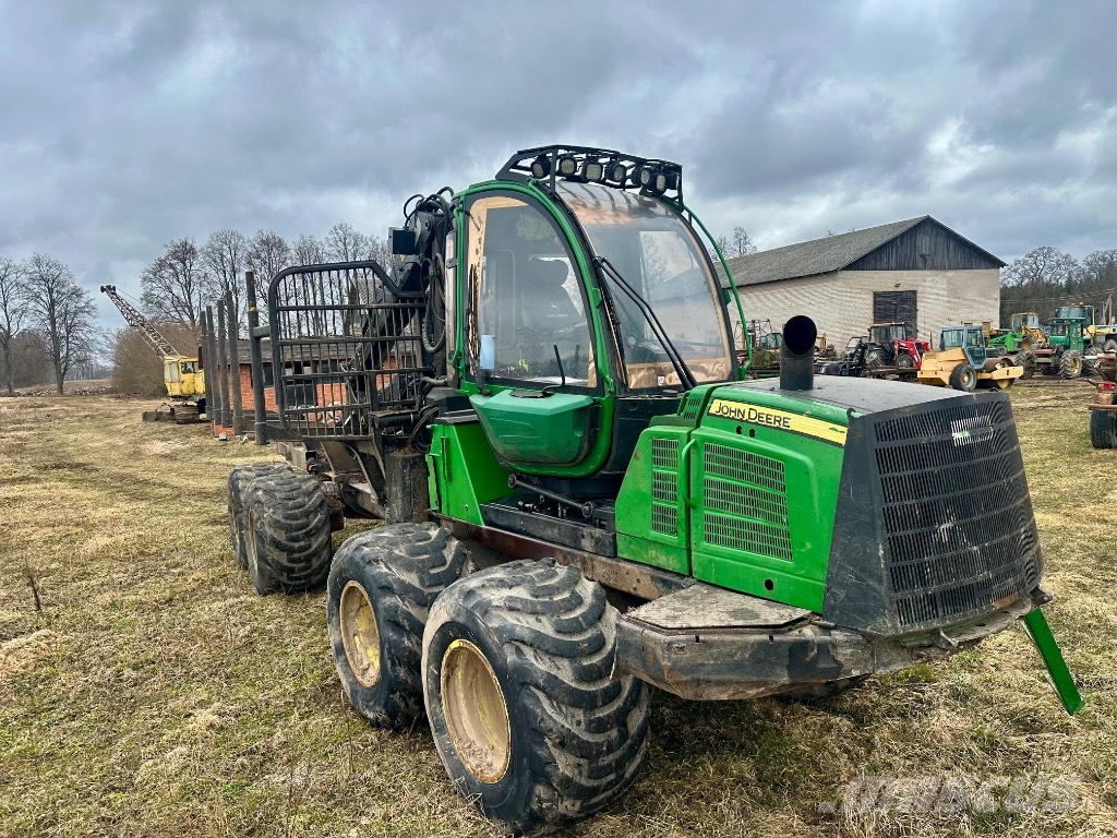 John Deere 1110 E Eco III Lassbærere