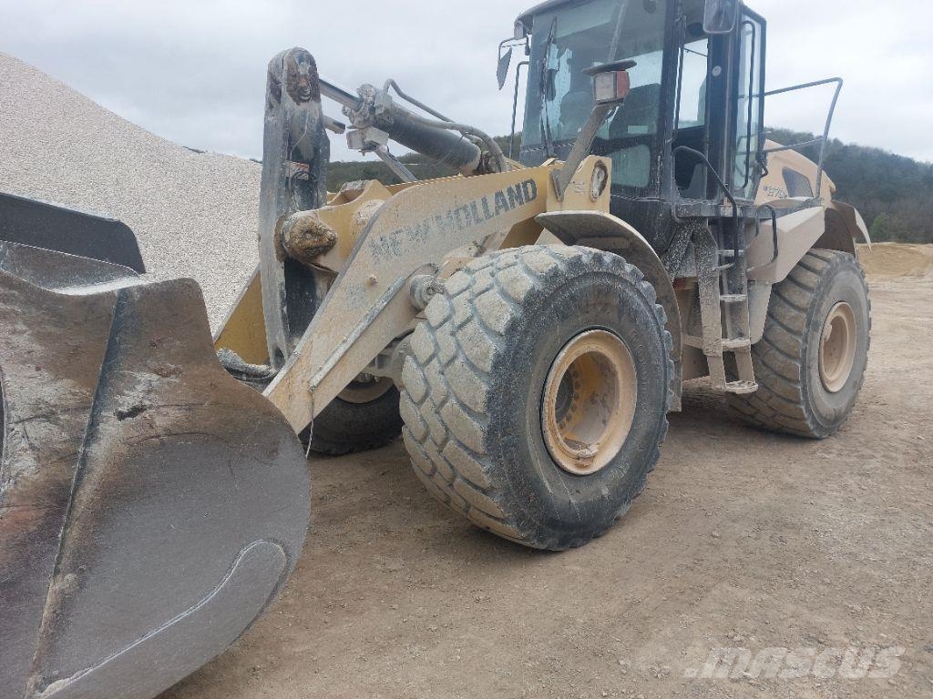 New Holland W 270 B Gumikerekes homlokrakodók