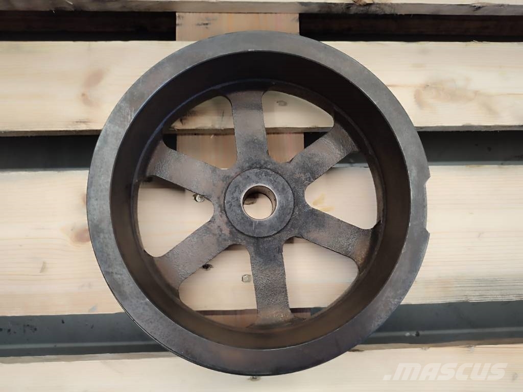 John Deere Engine fan drive pulley R132956 6125HZ007 engine Mootorid