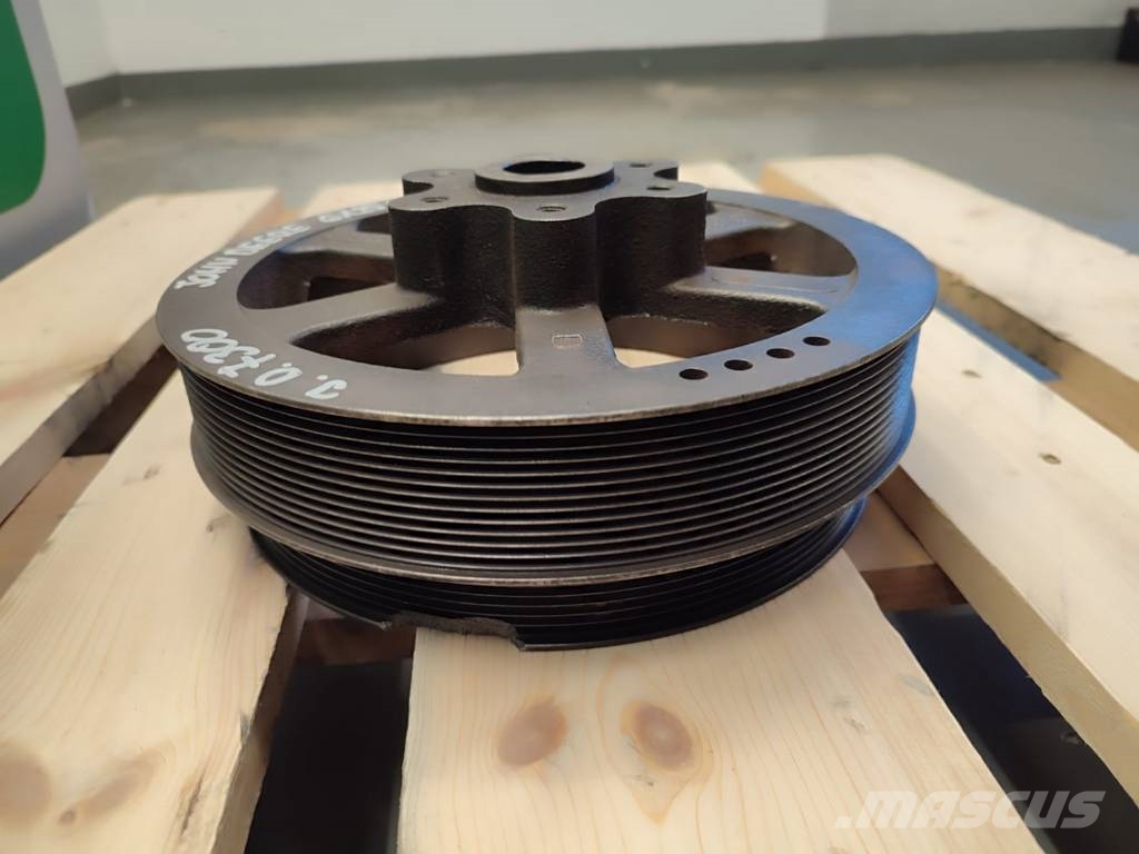 John Deere Engine fan drive pulley R132956 6125HZ007 engine Mootorid